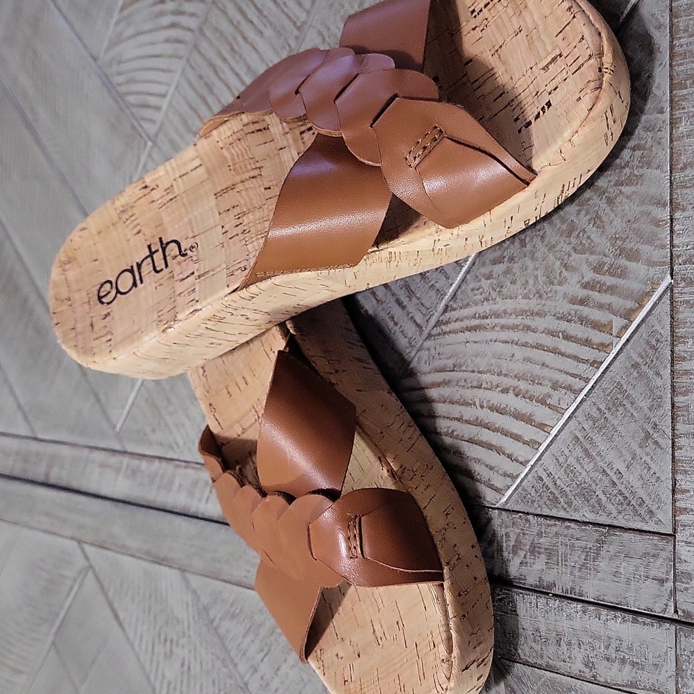 Earth Women Scotti Cross Strap Slide Sandals Size US 8M Dark Natural Brown